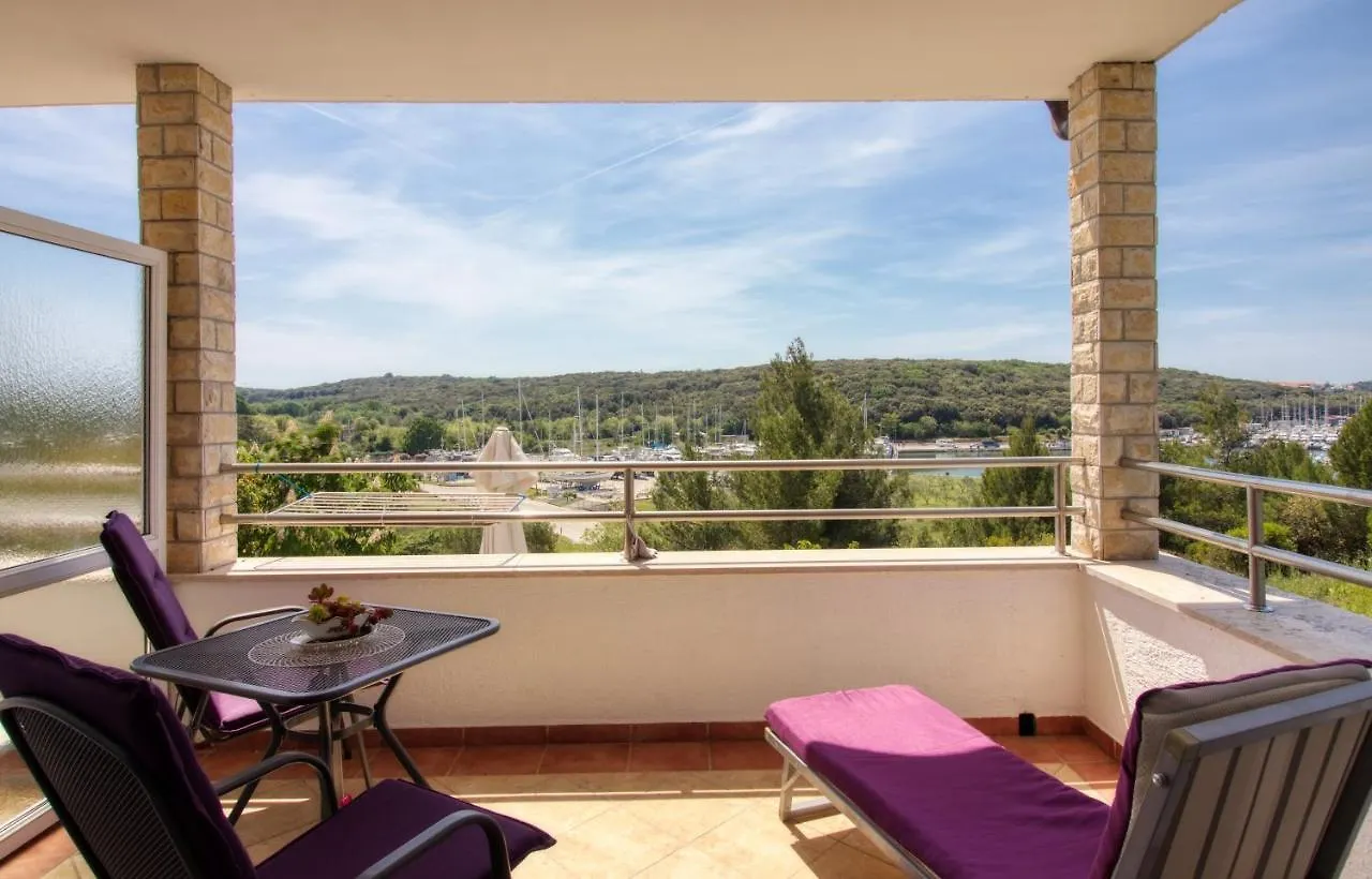 Apartman Studio Pula 0*,  Croatia
