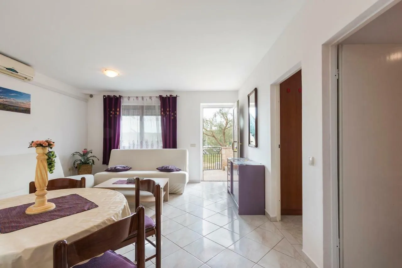 Apartman Studio Pula 0*,